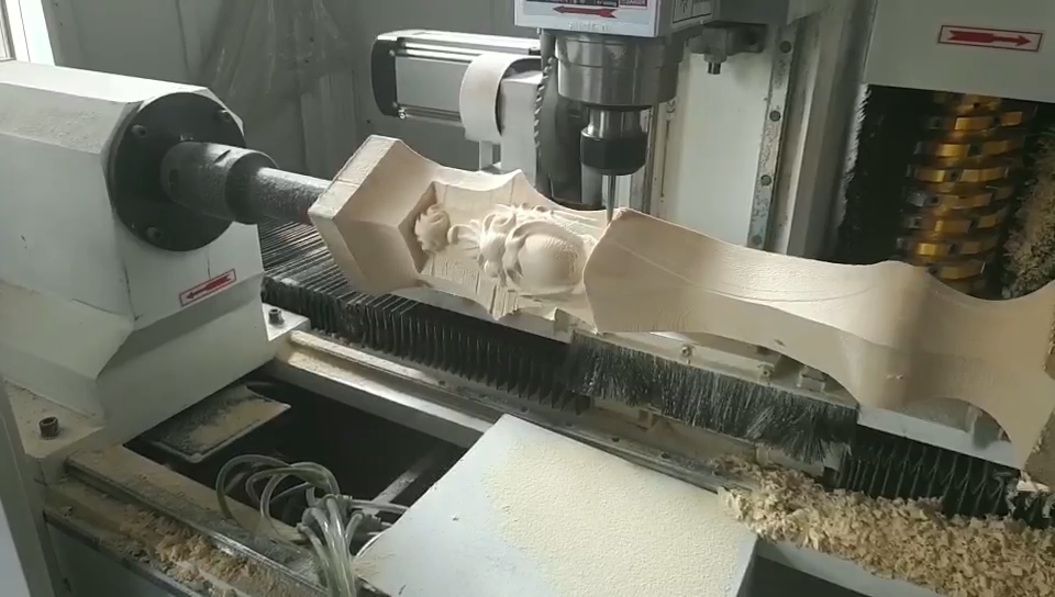 auto feeding cnc wood lathe